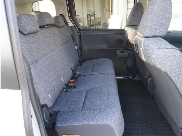 トヨタ シエンタ　ハイブリッド ハイブリッド １．５ Ｚ R5年 (九州・沖縄) 99