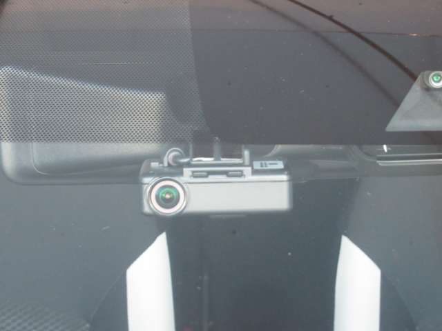 日産 ノート １．２ Ｅ－ＰＯＷＥＲ Ｘ R1年 (九州・沖縄) 99