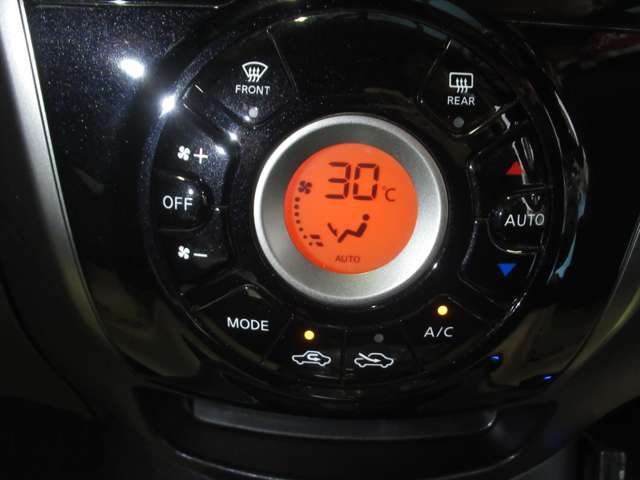 日産 ノート １．２ Ｘ ＤＩＧ－Ｓ エアロスタイル H26年 (九州・沖縄) 99