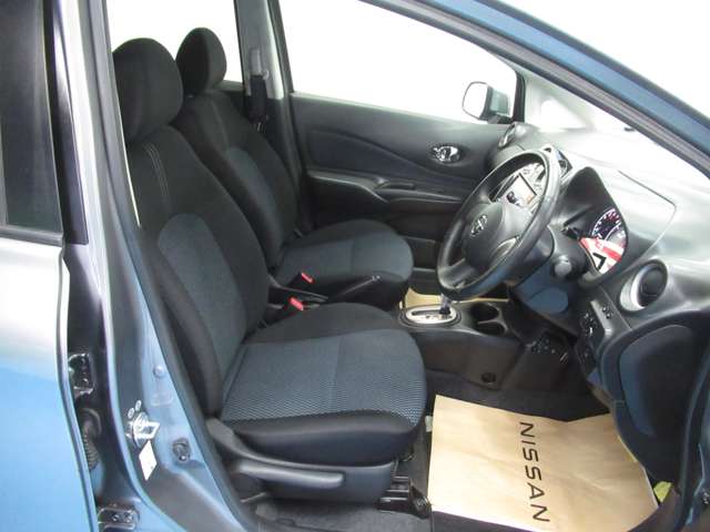 日産 ノート １．２ Ｘ ＤＩＧ－Ｓ エアロスタイル H26年 (九州・沖縄) 99