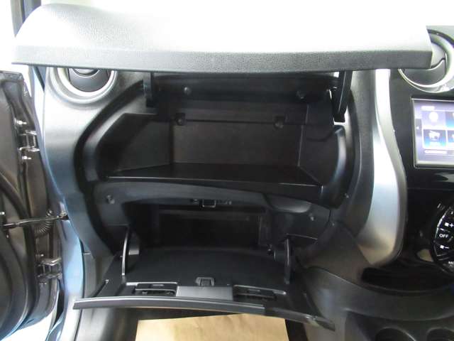 日産 ノート １．２ Ｘ ＤＩＧ－Ｓ エアロスタイル H26年 (九州・沖縄) 99