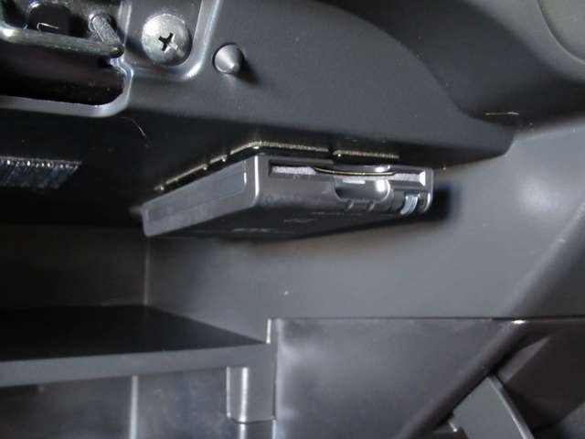 日産 ノート １．２ Ｘ ＤＩＧ－Ｓ H25年 (九州・沖縄) 99