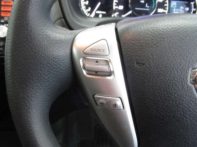 日産 ノート １．２ Ｘ ＤＩＧ－Ｓ H28年 (九州・沖縄) 99