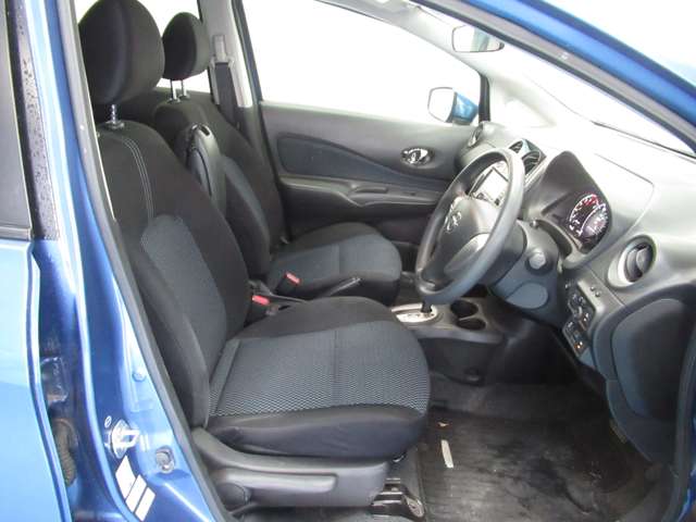 日産 ノート １．２ Ｘ ＤＩＧ－Ｓ H28年 (九州・沖縄) 99