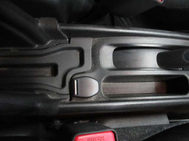 日産 ノート １．２ Ｘ ＤＩＧ－Ｓ H28年 (九州・沖縄) 99