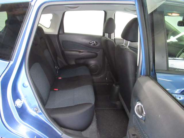 日産 ノート １．２ Ｘ ＤＩＧ－Ｓ H28年 (九州・沖縄) 99