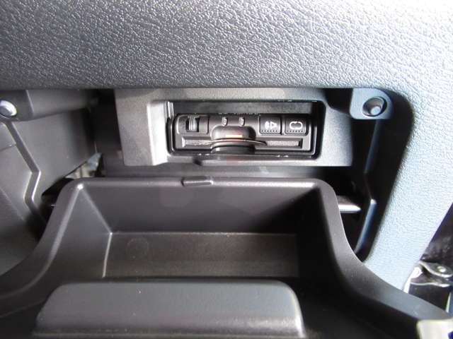 日産 セレナ ２．０ ハイウェイスター Ｖセレクション H30年 (九州・沖縄) 99