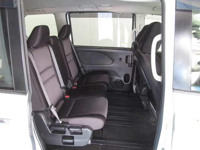 日産 セレナ ２．０ ハイウェイスター Ｖ R1年 (九州・沖縄) 99