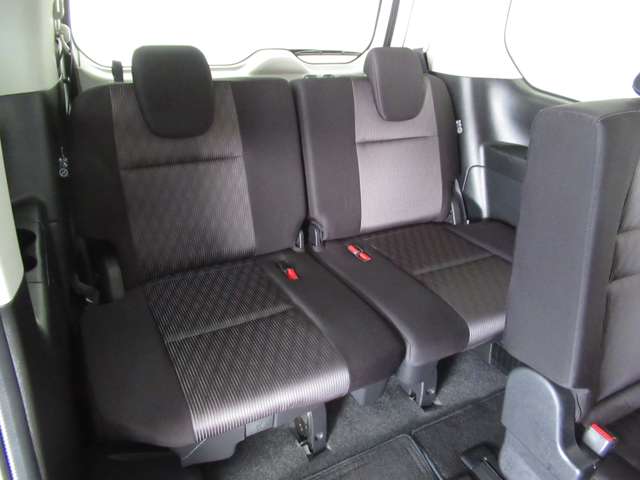 日産 セレナ ２．０ ハイウェイスター Ｖ R1年 (九州・沖縄) 99