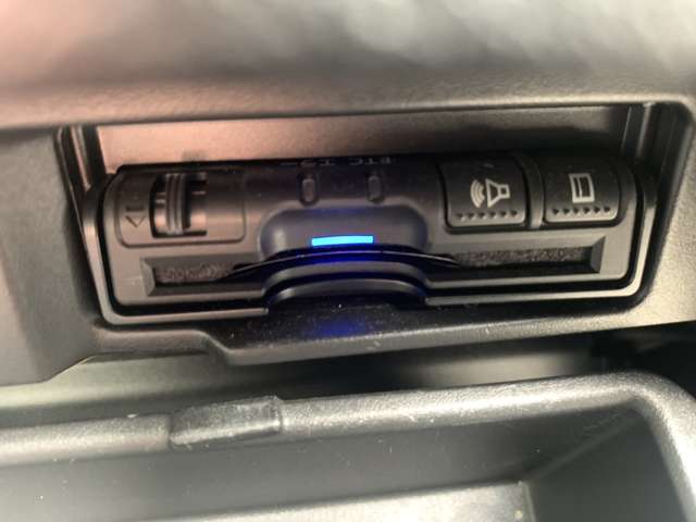 日産 セレナ ２．０ ハイウェイスター ４ＷＤ H29年 (東北) 99