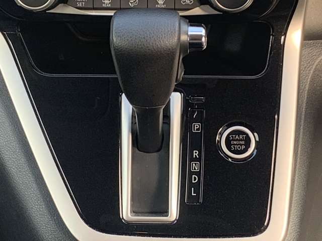 日産 セレナ ２．０ ハイウェイスター ４ＷＤ H29年 (東北) 99