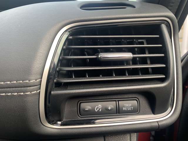 日産 セレナ ２．０ ハイウェイスター ４ＷＤ H29年 (東北) 99