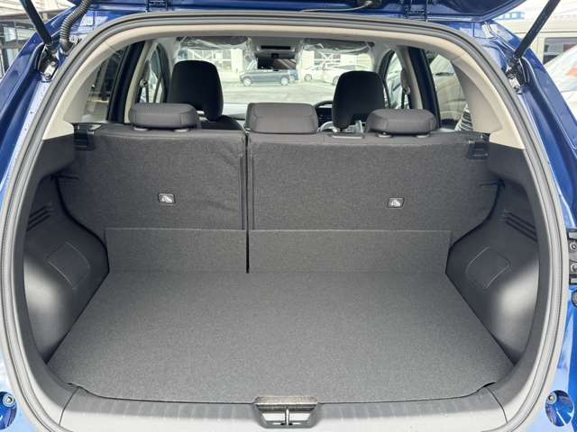 日産 ノート １．２ Ｘ ＦＯＵＲ ４ＷＤ R7年 (東北) 99