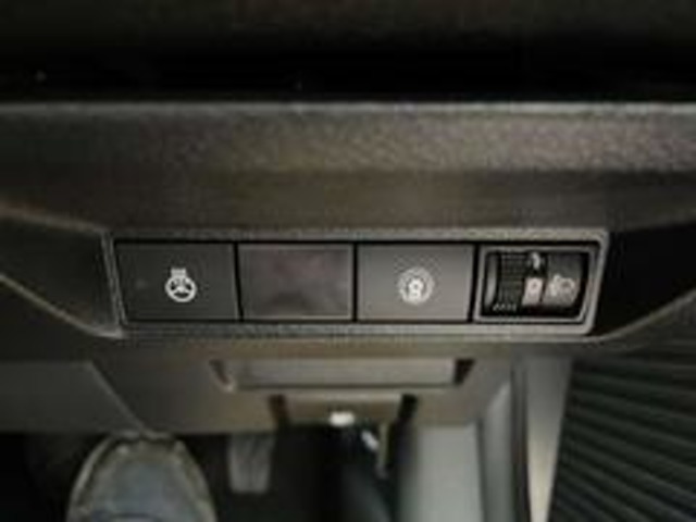 日産 ノート １．２ Ｓ ＦＯＵＲ ４ＷＤ R4年 (東北) 99