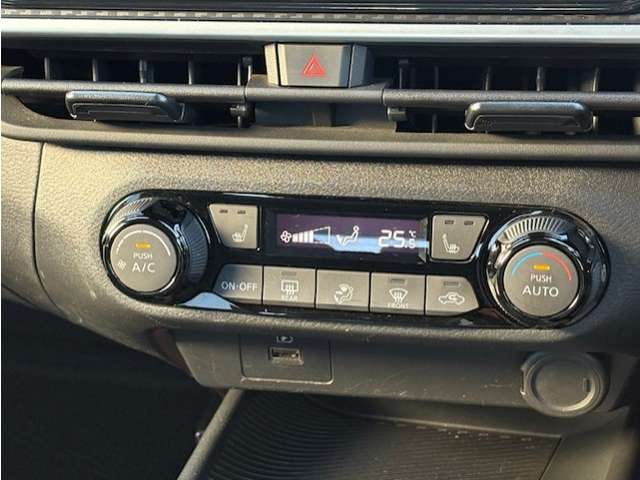 日産 ノート １．２ Ｘ ＦＯＵＲ ４ＷＤ R5年 (東北) 99