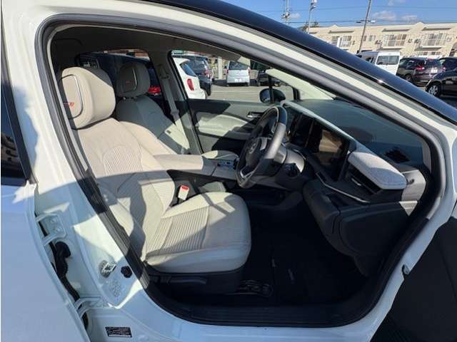 日産 ノートオーラ １．２ Ｇ ＦＯＵＲ レザーエディション ４ＷＤ R4年 (東北) 99