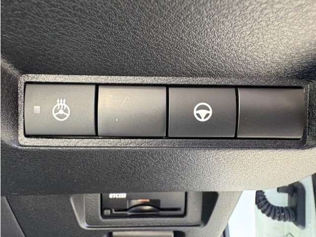 日産 ノートオーラ １．２ Ｇ ＦＯＵＲ レザーエディション ４ＷＤ R4年 (東北) 99