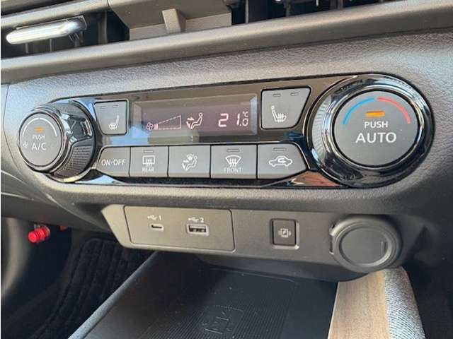 日産 ノートオーラ １．２ Ｇ ＦＯＵＲ レザーエディション ４ＷＤ R4年 (東北) 99