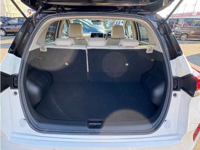 日産 ノートオーラ １．２ Ｇ ＦＯＵＲ レザーエディション ４ＷＤ R4年 (東北) 99