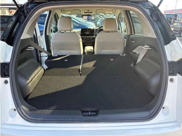 日産 ノートオーラ １．２ Ｇ ＦＯＵＲ レザーエディション ４ＷＤ R4年 (東北) 99