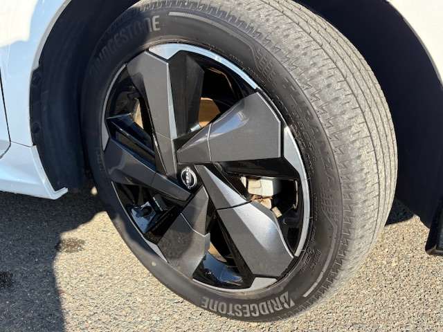 日産 ノートオーラ １．２ Ｇ ＦＯＵＲ レザーエディション ４ＷＤ R4年 (東北) 99