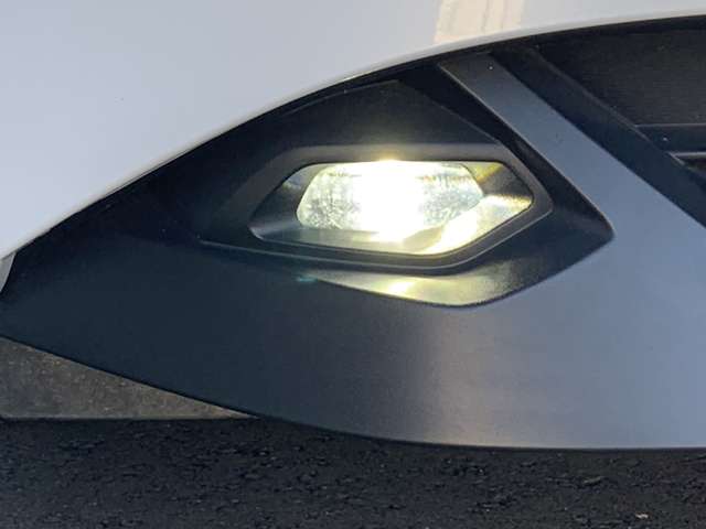 日産 ノート １．２ Ｓ ＦＯＵＲ ４ＷＤ R4年 (東北) 99