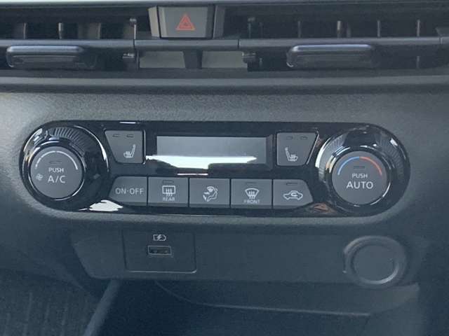 日産 ノート １．２ Ｓ ＦＯＵＲ ４ＷＤ R4年 (東北) 99