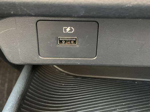 日産 ノート １．２ Ｓ ＦＯＵＲ ４ＷＤ R4年 (東北) 99