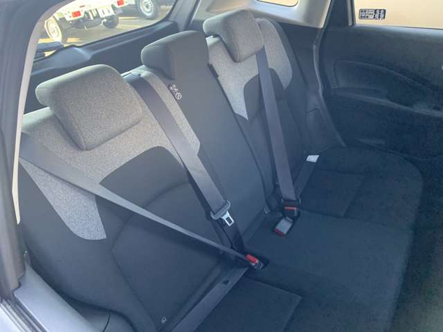 日産 ノート １．２ Ｓ ＦＯＵＲ ４ＷＤ R4年 (東北) 99