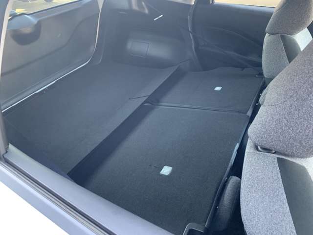 日産 ノート １．２ Ｓ ＦＯＵＲ ４ＷＤ R4年 (東北) 99