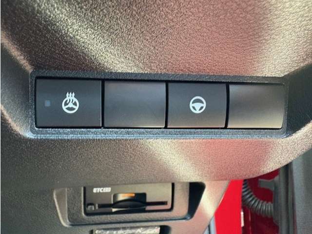 日産 ノートオーラ １．２ Ｇ ＦＯＵＲ レザーエディション ４ＷＤ R4年 (東北) 99