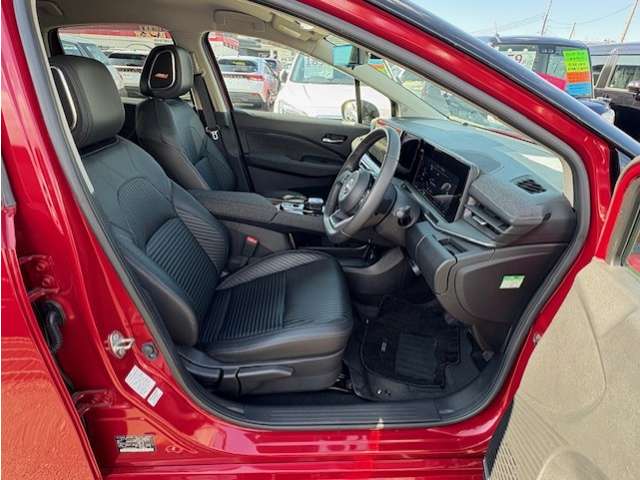 日産 ノートオーラ １．２ Ｇ ＦＯＵＲ レザーエディション ４ＷＤ R4年 (東北) 99