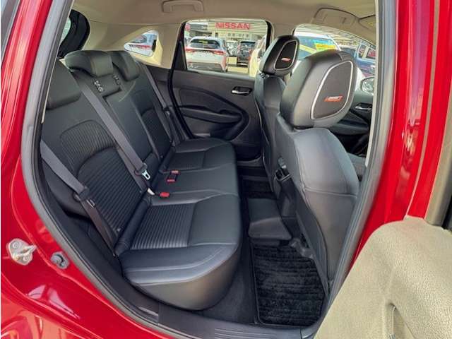 日産 ノートオーラ １．２ Ｇ ＦＯＵＲ レザーエディション ４ＷＤ R4年 (東北) 99