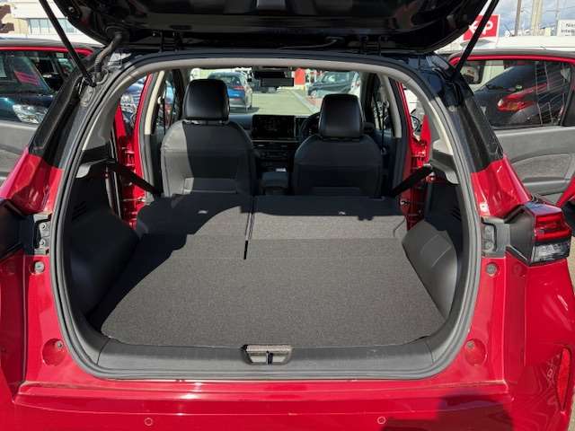 日産 ノートオーラ １．２ Ｇ ＦＯＵＲ レザーエディション ４ＷＤ R4年 (東北) 99