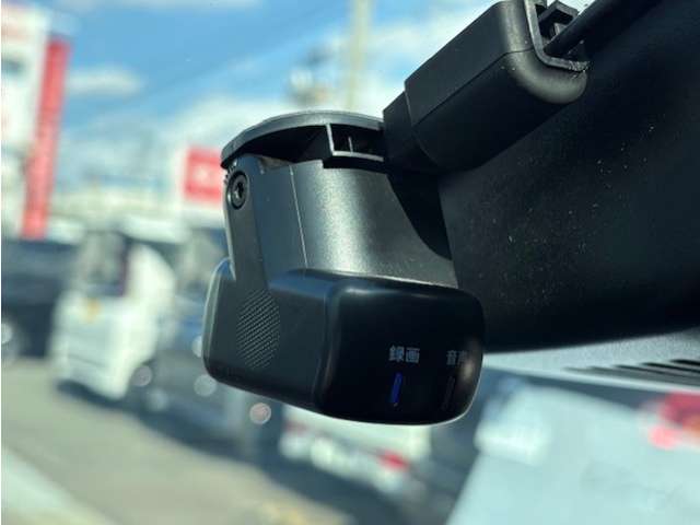 日産 ノートオーラ １．２ Ｇ ＦＯＵＲ レザーエディション ４ＷＤ R4年 (東北) 99