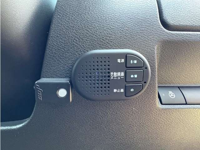 日産 ノートオーラ １．２ Ｇ ＦＯＵＲ レザーエディション ４ＷＤ R4年 (東北) 99