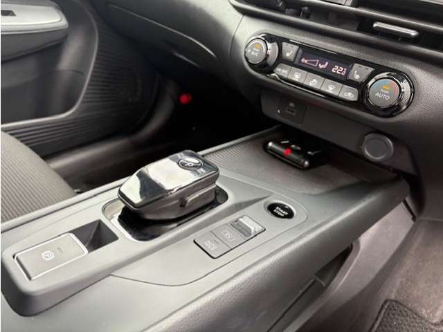 日産 ノート １．２ Ｓ ＦＯＵＲ ４ＷＤ R4年 (東北) 99