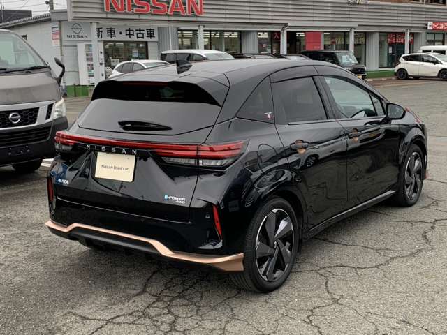 日産 ノートオーラ １．２ Ｇ ＦＯＵＲ レザーエディション ４ＷＤ R4年 (東北) 99