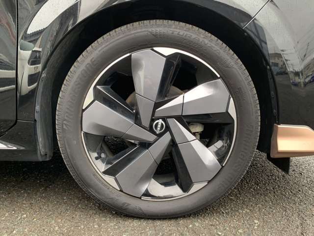 日産 ノートオーラ １．２ Ｇ ＦＯＵＲ レザーエディション ４ＷＤ R4年 (東北) 99