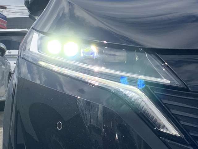 日産 ノートオーラ １．２ Ｇ ＦＯＵＲ レザーエディション ４ＷＤ R4年 (東北) 99