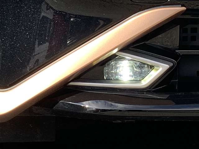 日産 ノートオーラ １．２ Ｇ ＦＯＵＲ レザーエディション ４ＷＤ R4年 (東北) 99