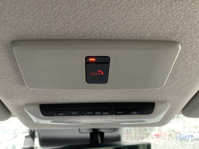 日産 ノートオーラ １．２ Ｇ ＦＯＵＲ レザーエディション ４ＷＤ R4年 (東北) 99