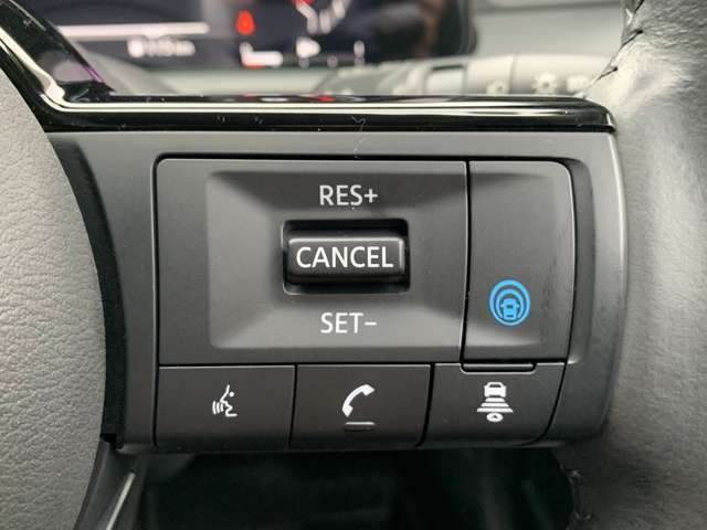 日産 ノートオーラ １．２ Ｇ ＦＯＵＲ レザーエディション ４ＷＤ R4年 (東北) 99