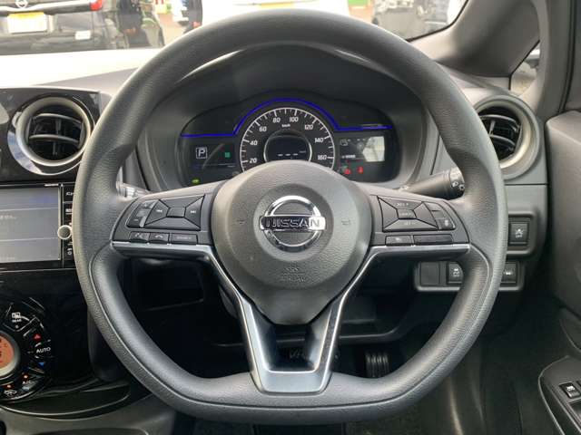 日産 ノート １．２ Ｅ－ＰＯＷＥＲ Ｘ ＦＯＵＲ ブラックアロー ４ＷＤ H30年 (東北) 99