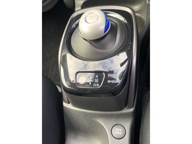 日産 ノート １．２ Ｅ－ＰＯＷＥＲ Ｘ ＦＯＵＲ ブラックアロー ４ＷＤ H30年 (東北) 99