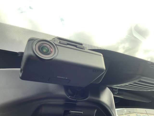 日産 ノート １．２ Ｅ－ＰＯＷＥＲ Ｘ ＦＯＵＲ ブラックアロー ４ＷＤ H30年 (東北) 99