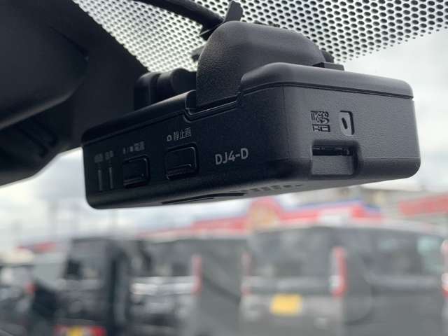 日産 ノート １．２ Ｅ－ＰＯＷＥＲ Ｘ ＦＯＵＲ ブラックアロー ４ＷＤ H30年 (東北) 99