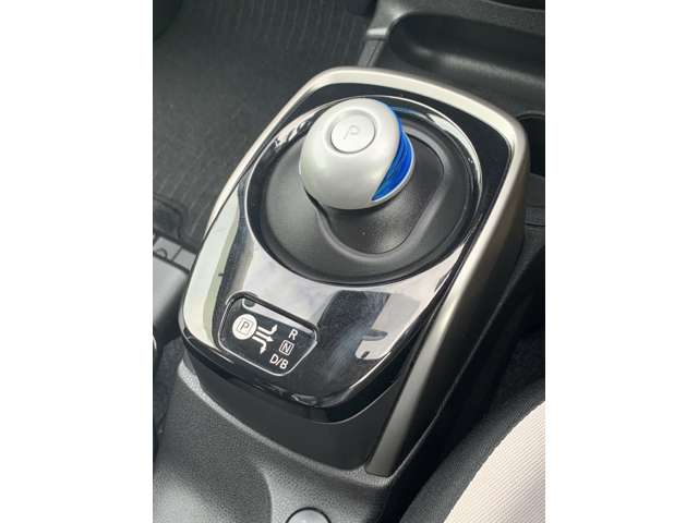 日産 ノート １．２ Ｅ－ＰＯＷＥＲ Ｂ ＦＯＵＲ ４ＷＤ R2年 (東北) 99