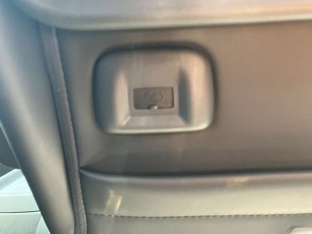 日産 セレナ １．４ Ｅ－４ＯＲＣＥ ハイウェイスターＶ ４ＷＤ R7年 (東北) 99