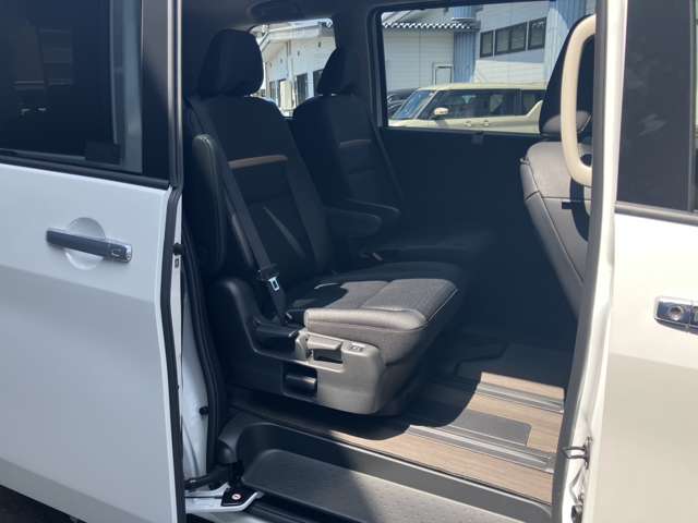 日産 セレナ １．４ Ｅ－４ＯＲＣＥ ハイウェイスターＶ ４ＷＤ R7年 (東北) 99